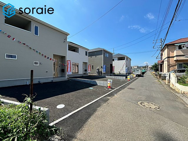 川越市新宿町第8　新築戸建　全5棟　クレイドルガーデンの前面道路含む現地写真|2026.8.24撮影