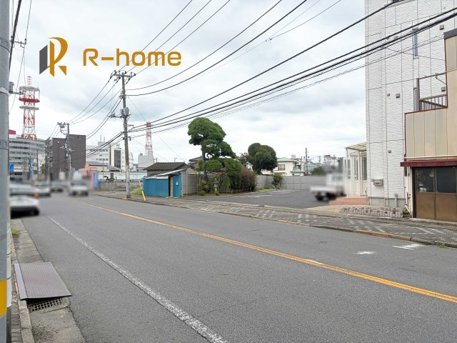土浦市中央2丁目1期　新築戸建て　2号棟の前面道路含む現地写真|『今から見たい！』大歓迎です♪
お気軽にＲ－ｈomeまでお問い合わせください。