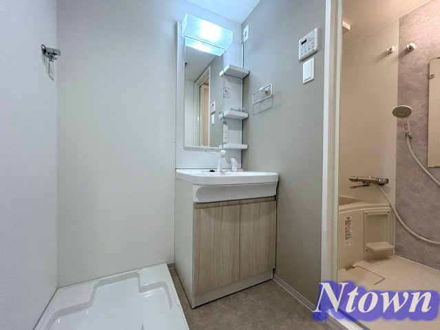 【独立洗面台】 | S-RESIDENCE金山flap(フラップ) | 朝の支度にも助かる、独立の洗髪洗面化粧台