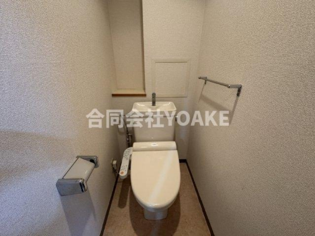ドリームハイツ南林間のトイレ|別号室の写真となります。現況優先。