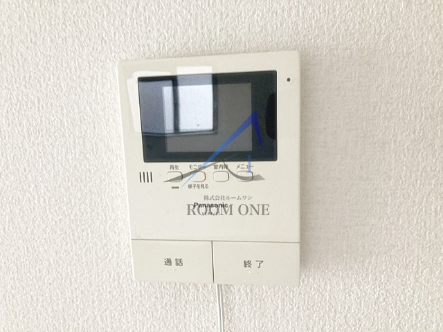 月岡ビルのセキュリティ|モニター付きインターホンです。