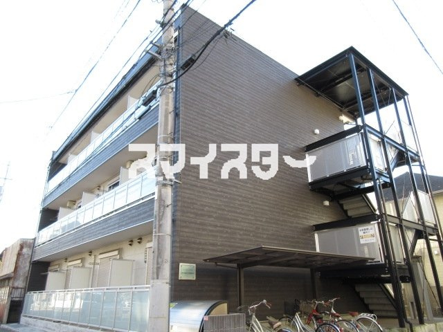 サードロック立川の外観