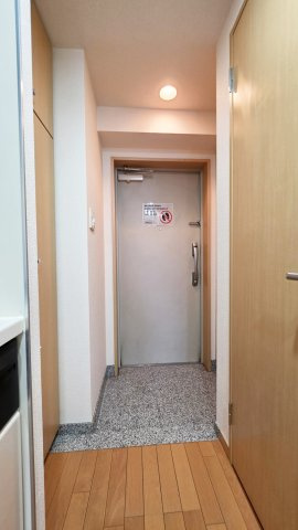 スカイコート浜松町の玄関