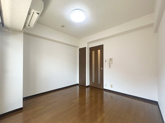 大阪市淀川区東三国１丁目の賃貸マンションの洋室|クロス貼替