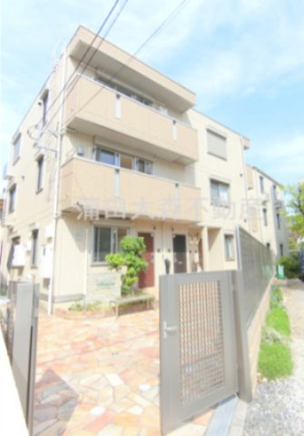ラ　メゾネット　ヴェルトゥの外観|2014年2月築　軽量鉄骨造地上3階建て総戸数4戸
東京都大田区南久が原2丁目　東急多摩川線下丸子駅近最寄り徒歩5分、東急池上線千鳥町駅徒歩9分