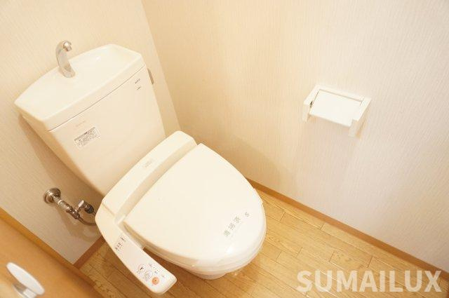 菊池郡菊陽町光の森１丁目の賃貸マンションのトイレ