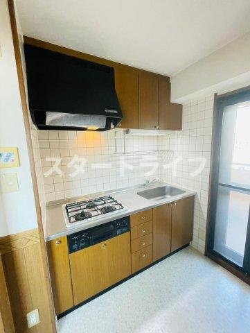 大阪市淀川区東三国６丁目の賃貸マンションのキッチン