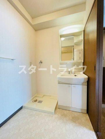 大阪市淀川区東三国６丁目の賃貸マンションの洗面所