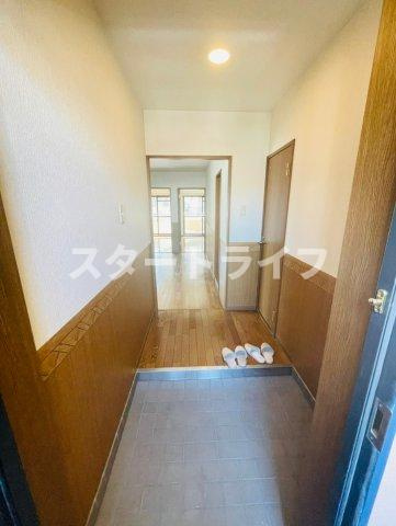 大阪市淀川区東三国６丁目の賃貸マンションの玄関