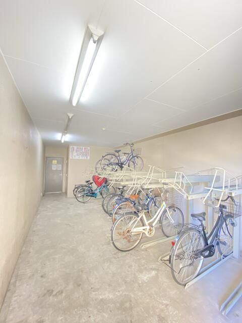 セレブ南砂の駐車場|駐輪場