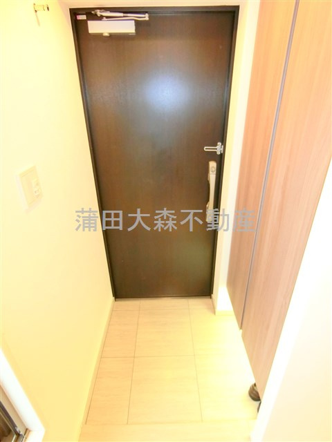 TOKYO HOUSE TAMAGAWAの玄関