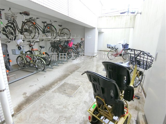 TOKYO HOUSE TAMAGAWAのその他共用部分|駐輪場　空き状況等詳細はお問合せください。