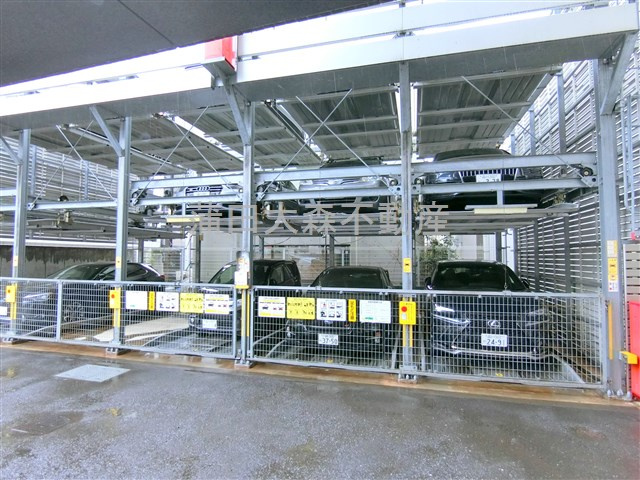 TOKYO HOUSE TAMAGAWAの駐車場|敷地内機械式駐車場　空き状況等詳細はお問合せください。