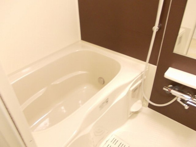 【浴室】 | クレッセント | ゆったり過ごせるお風呂です