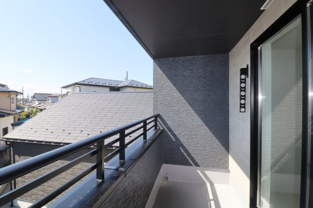 郡山市富田町字下西田　　　２号棟　　　富田西小学校、郡山第６中学区のバルコニー