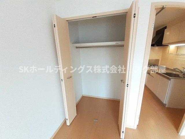 グランシャリオ　ジュモーの収納