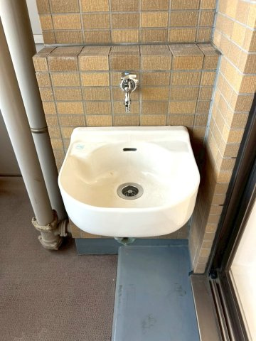 【設備】 | アトムセレクト　コスモクラルテ西船橋 | バルコニーにスロップシンクが有ります