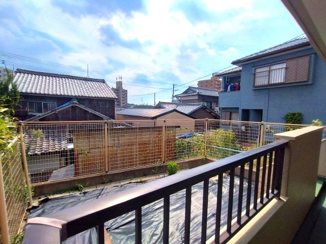 エルグランデ左京山の展望|バルコニーからは専用庭も眺められます！