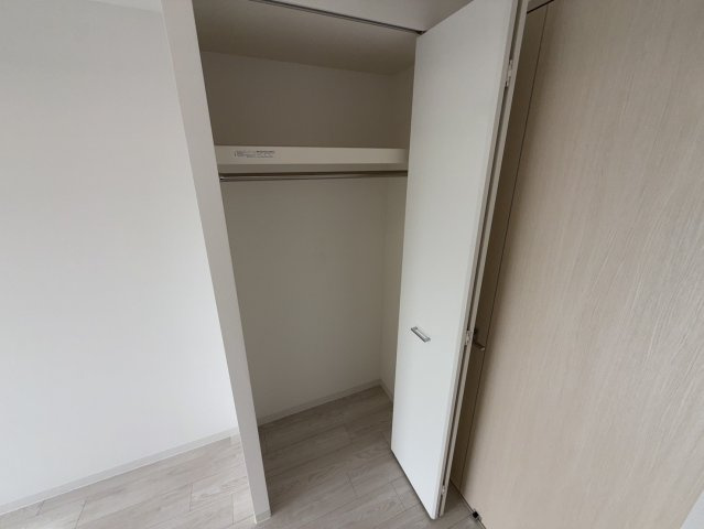 ソルテラスKOBE湊町の収納|同物件別部屋写真