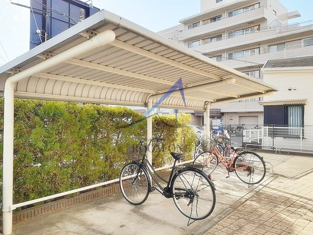 オルタンシアのその他共用部分|駐輪スペースです。