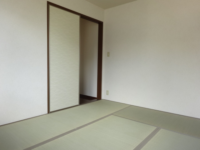 シャーメゾン川面の和室