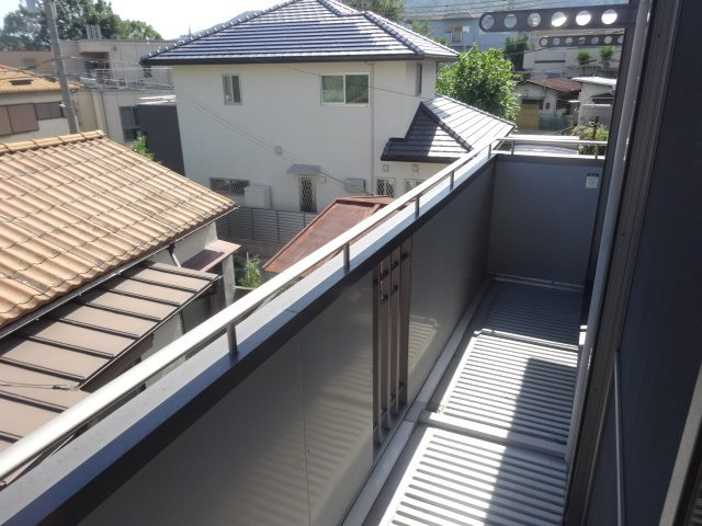 シャーメゾン川面のバルコニー