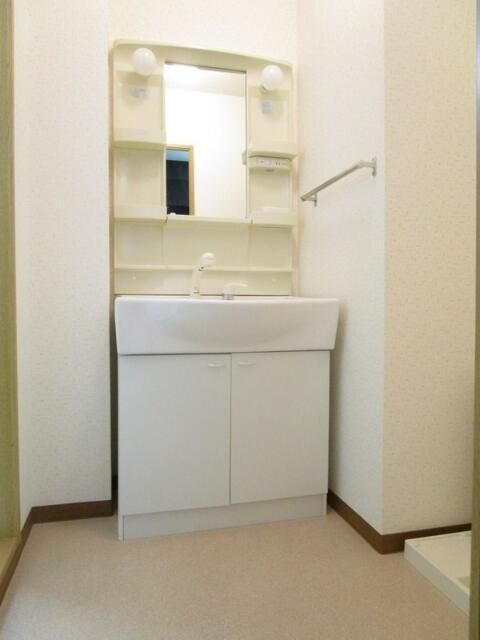 トリニティ中原の独立洗面台