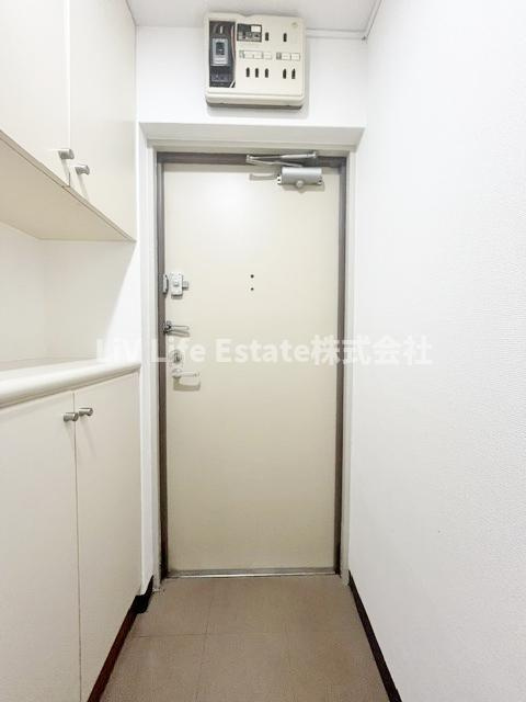 ライオンズマンション東伏見の玄関