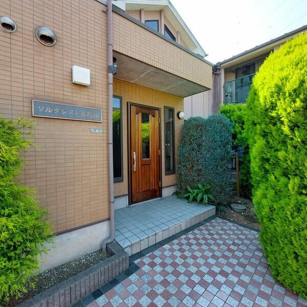ソルクレスト北烏山のエントランス