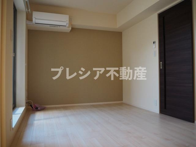 セラヴィ甲子園の居間・リビング