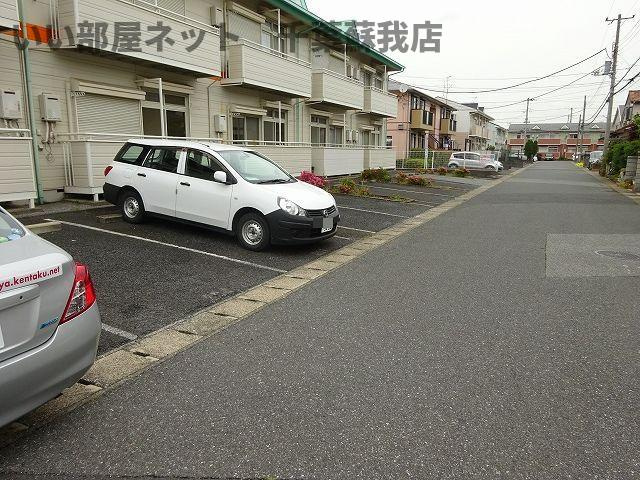 ラ・カーサ・ベルデの駐車場|駐車場に車を止められます