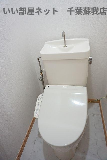 ラ・カーサ・ベルデのトイレ|コンパクトで使いやすいトイレです