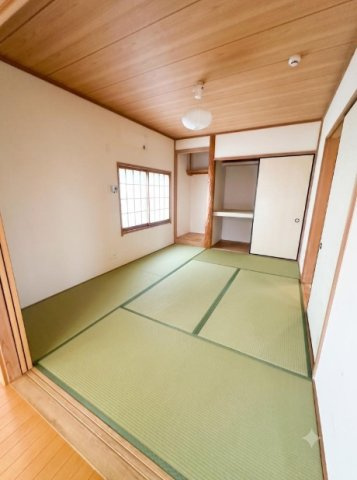 長生郡白子町古所　中古戸建の和室|内装リフォーム済み令和8年8月  敷地約99坪 駐車4台 建物約47坪 リビング約20帖リビング2階