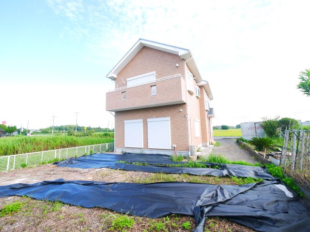長生郡白子町古所　中古戸建の外観|内装リフォーム済み令和8年8月  敷地約99坪 駐車4台 建物約47坪 リビング約20帖リビング2階