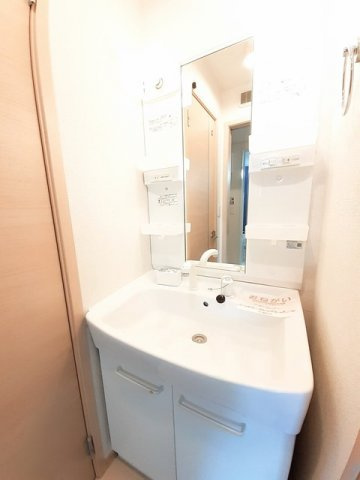 ヴィラ・コスモの洗面所|使いやすい洗面所です