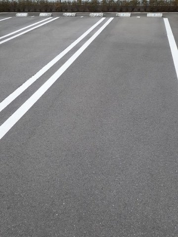 ブリーゼ　Ⅱの駐車場|駐車場に車を止められます