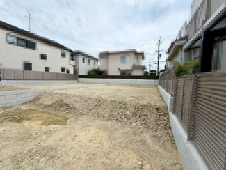 【駐車場】 | 日置荘原寺町　新築一戸建 | 玄関にシューズボックスありますよ♪玄関周りもスッキリ片付きますね！