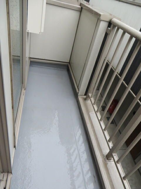 クレフラスト松戸吉井町Ａ棟のバルコニー
