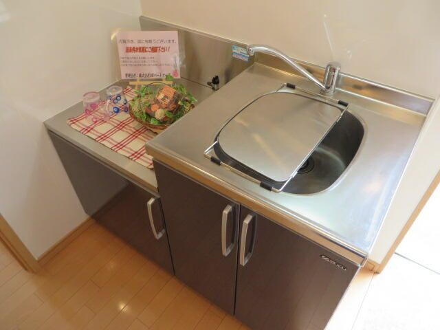 クレフラスト松戸吉井町Ａ棟のキッチン