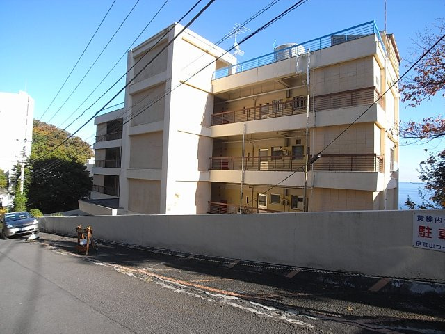 伊豆山コーポラスの外観