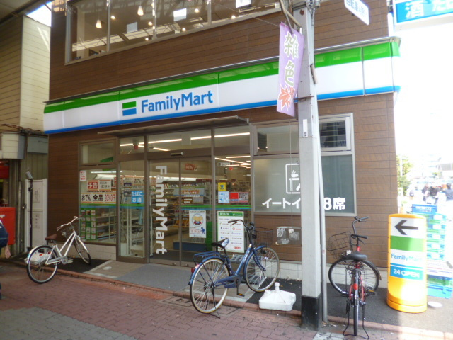プリートのその他|ファミリーマート雑色駅前店
