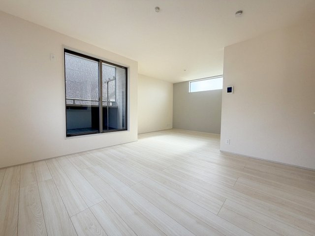 三郷市鷹野3丁目　新築戸建の居間・リビング|同施工会社の参考写真になります。