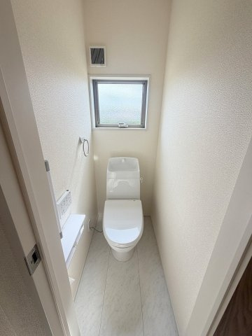 三郷市鷹野3丁目　新築戸建のトイレ|同施工会社の参考写真になります。