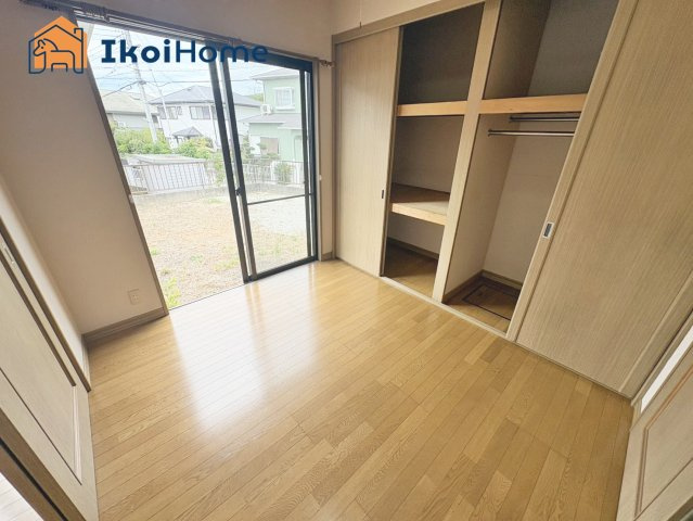 神戸市西区月が丘５丁目　中古戸建の内装|●年中無休：当日予約可●洋室にはクロゼット／物入がありとても便利です！