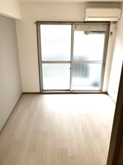 【寝室】