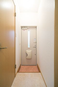 クレインハウス妙典の玄関