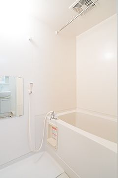 クレインハウス妙典の浴室