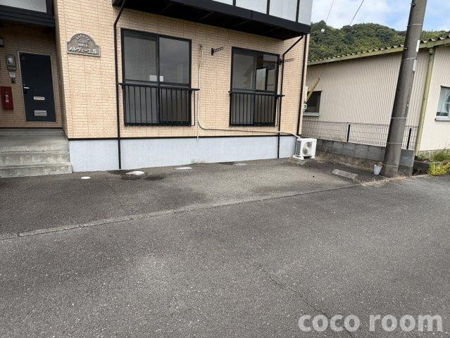 メルヴェーユＳの駐車場