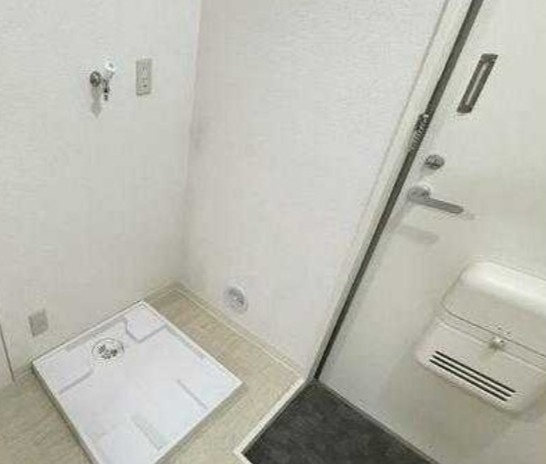 ベルドーラ一之江Ｄの玄関|※別部屋参考写真