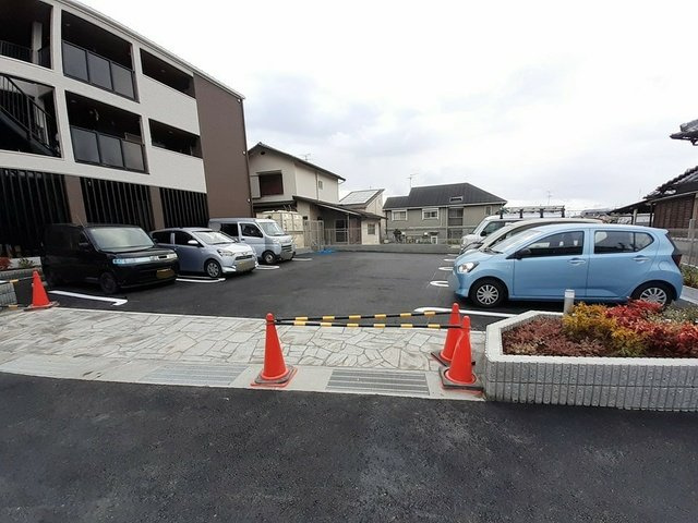ベルソレイユの駐車場